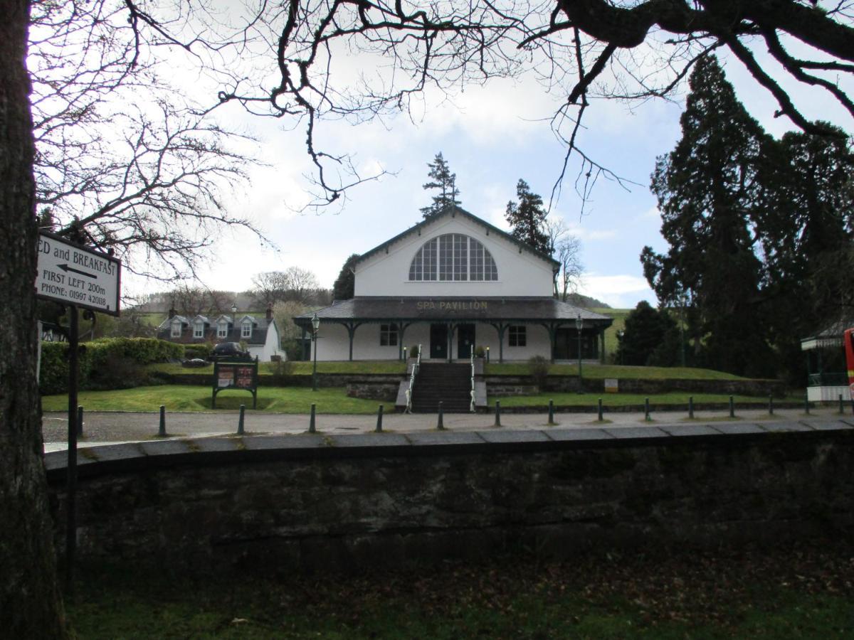 White Lodge B & B Strathpeffer Buitenkant foto